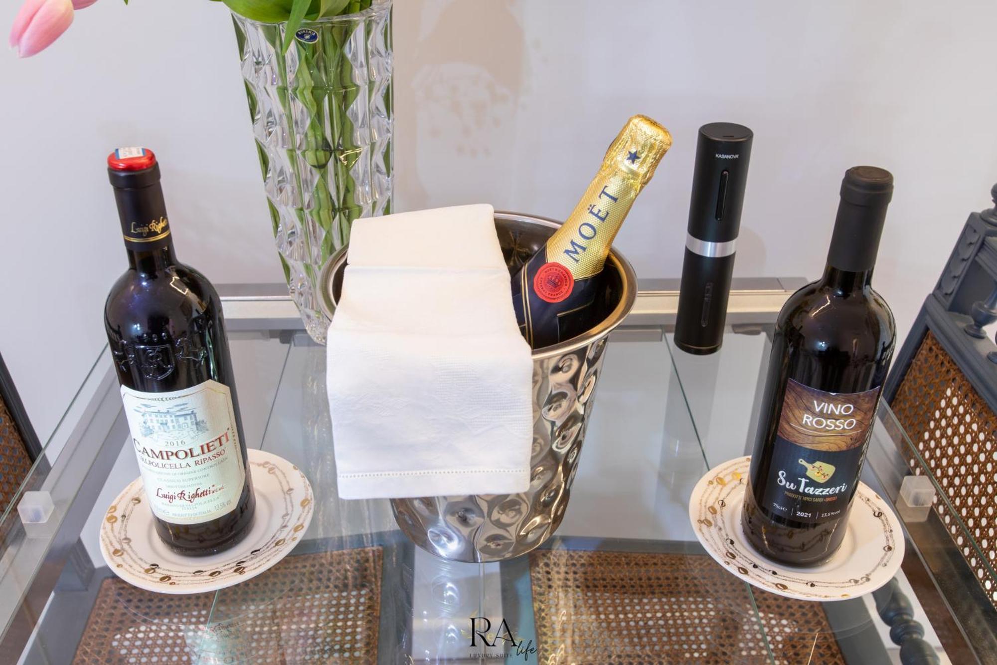 Rea Life Luxury Suite Cava deʼ Tirreni Zewnętrze zdjęcie